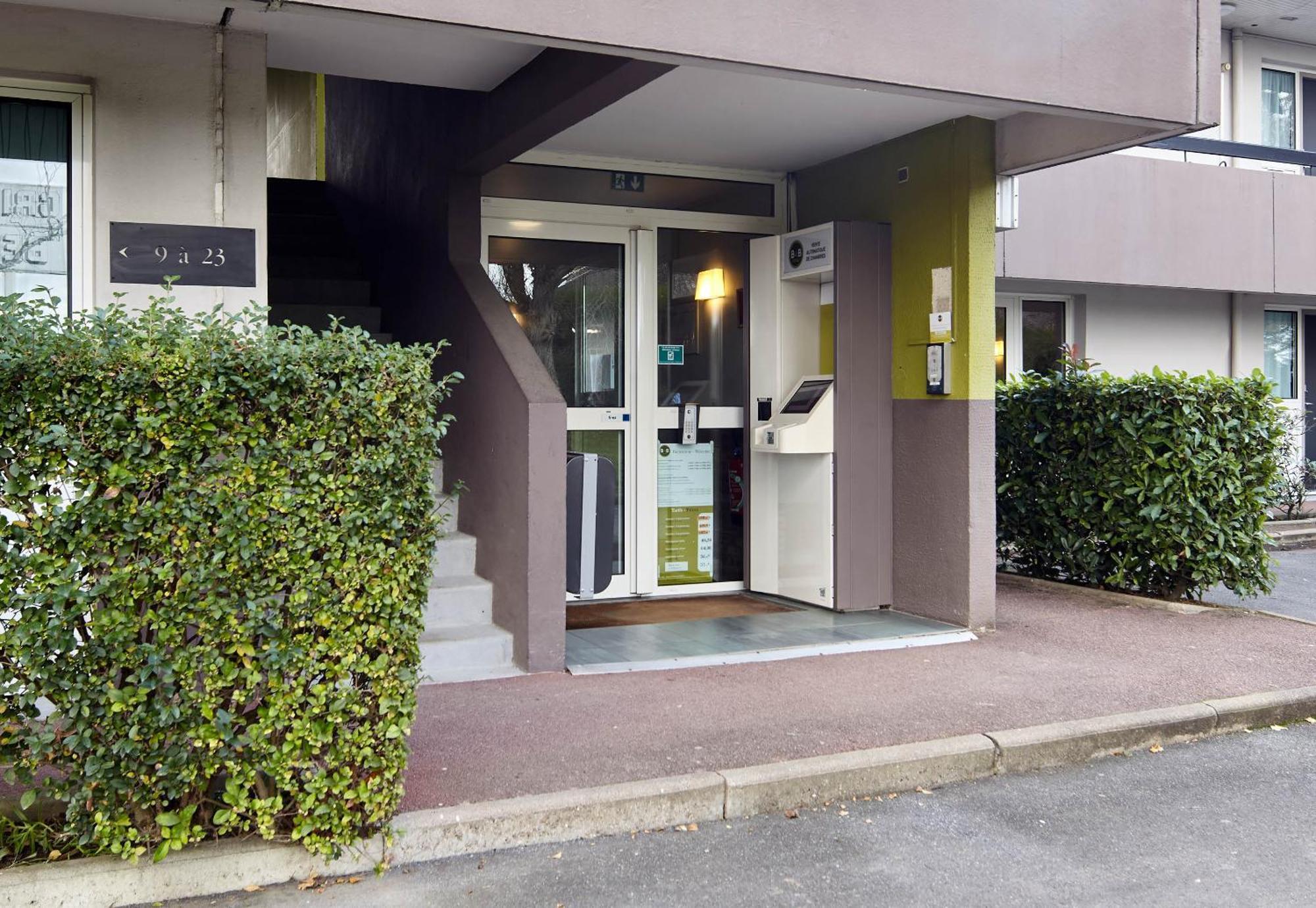 B&B Hotel Saclay Exterior foto